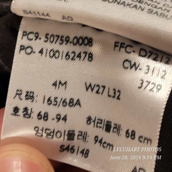 Levi Curvy Straight Jean's NWOT  Black Sz 4M W27 L32 - Picture 3 of 16